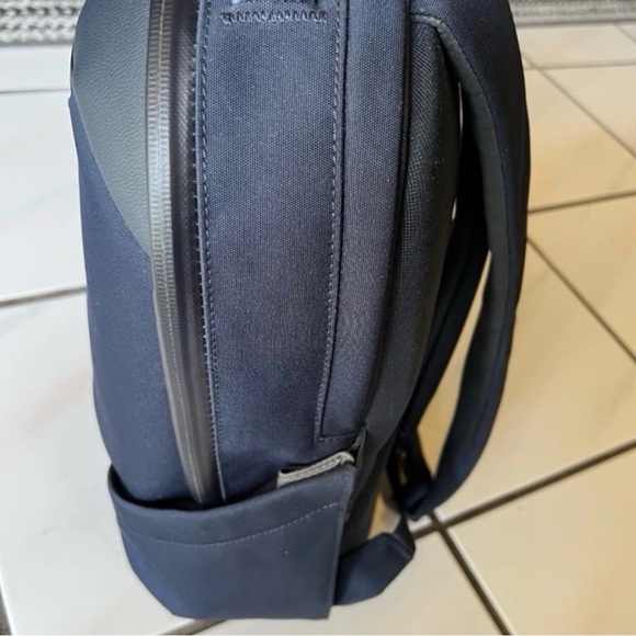 Troubadour Apex Compact 3.0 backpack - Picture 2 of 7